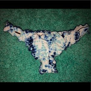 Victoria’s Secret thong/cheeky bikini bottoms